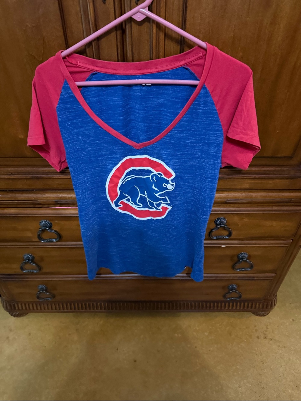 Source Unknown Chicago Cubs Blue & Red Raglan V-Neck Tee